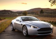 Aston Martin Vantage V8